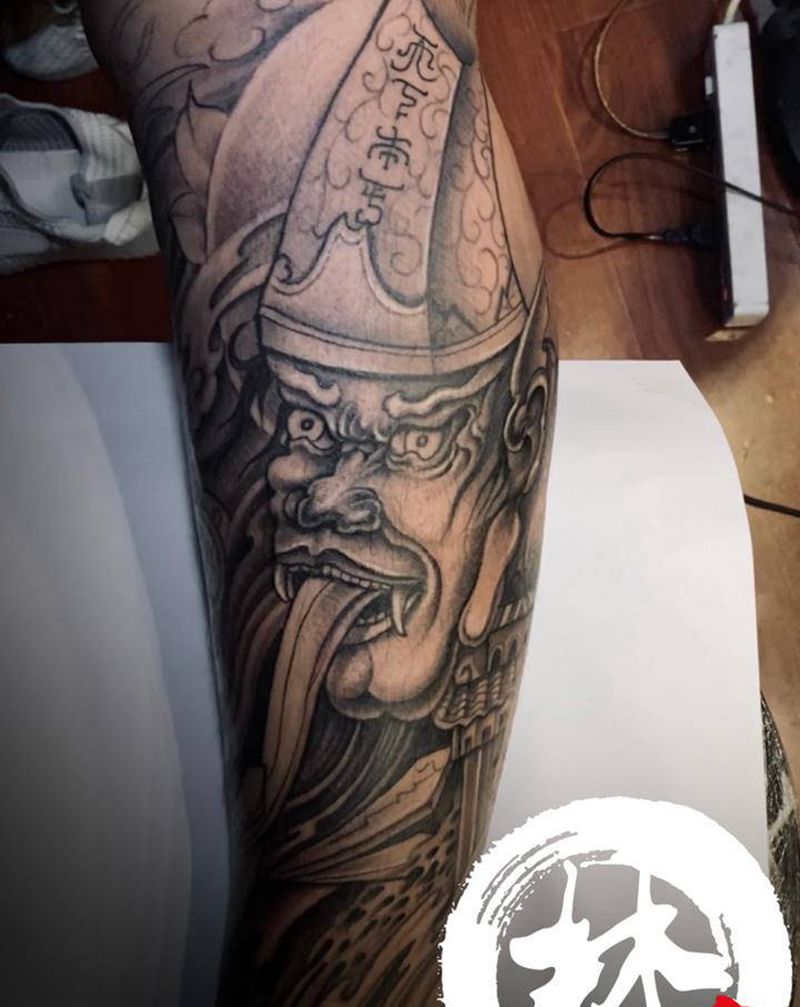 白无常纹身图片_腿部新传统纹身图案