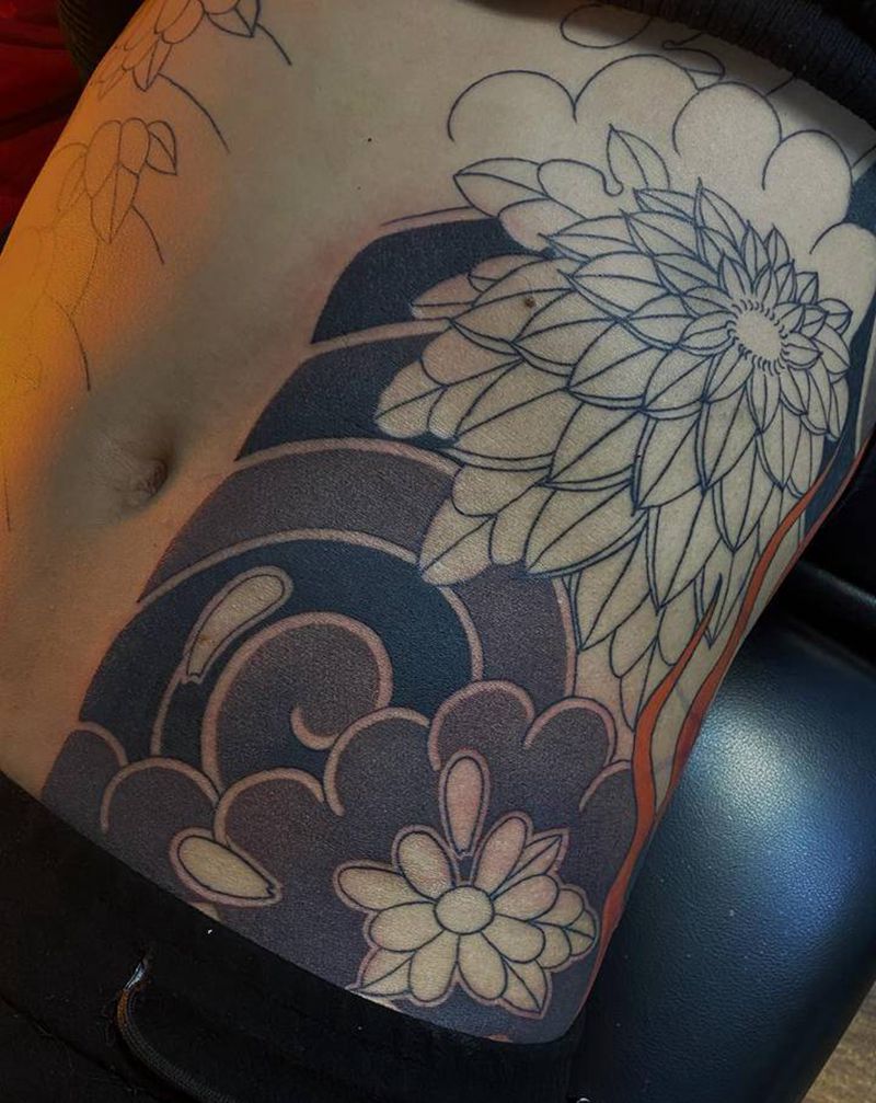 通体开衫纹身图片_腹部老传统纹身图案