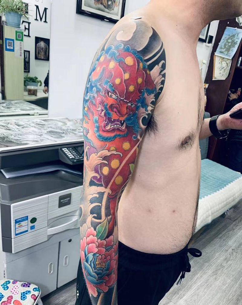 传统花臂#唐狮纹身纹身图片_手部老传统新传统纹身图案