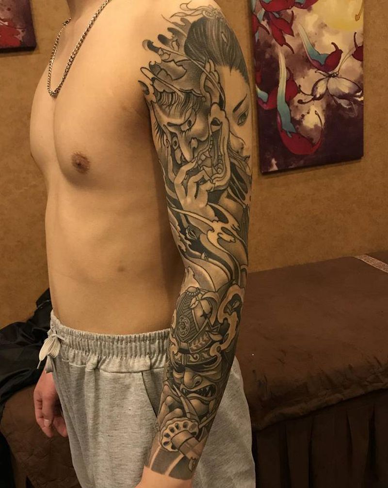 新传统花臂遮盖纹身图片_手臂新传统纹身图案