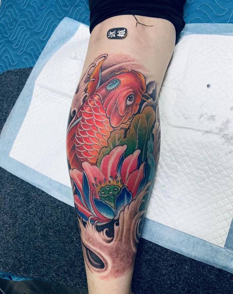 鲤鱼纹身#锦鲤纹身纹身图片_腿部老传统水彩纹身图案