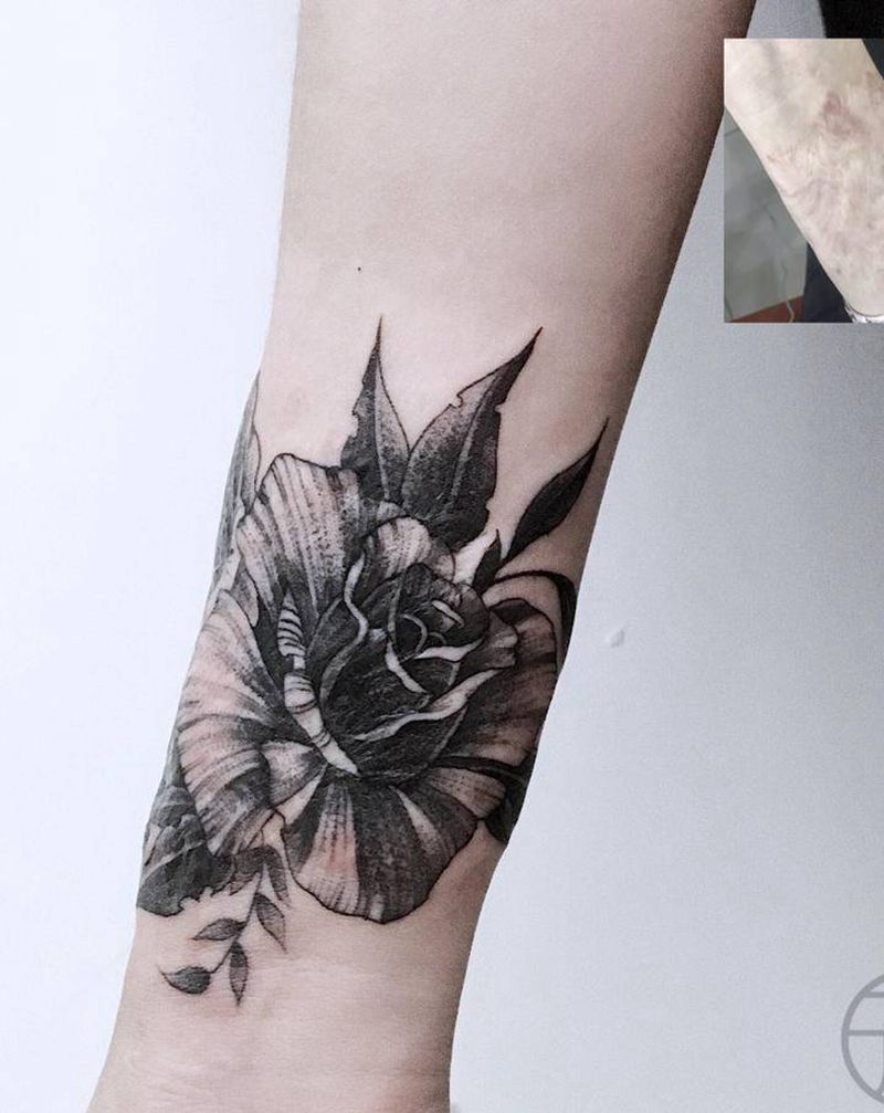 素花(遮盖)纹身图片_手臂纹身图案