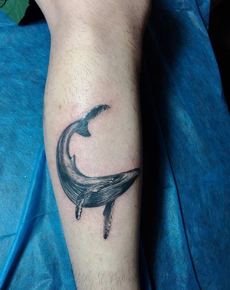 鲸鱼纹身图片_腿部欧美写实纹身图案