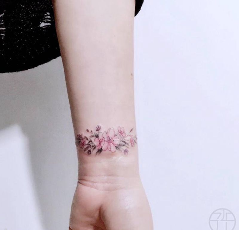 小清新花纹身图片_手臂纹身图案