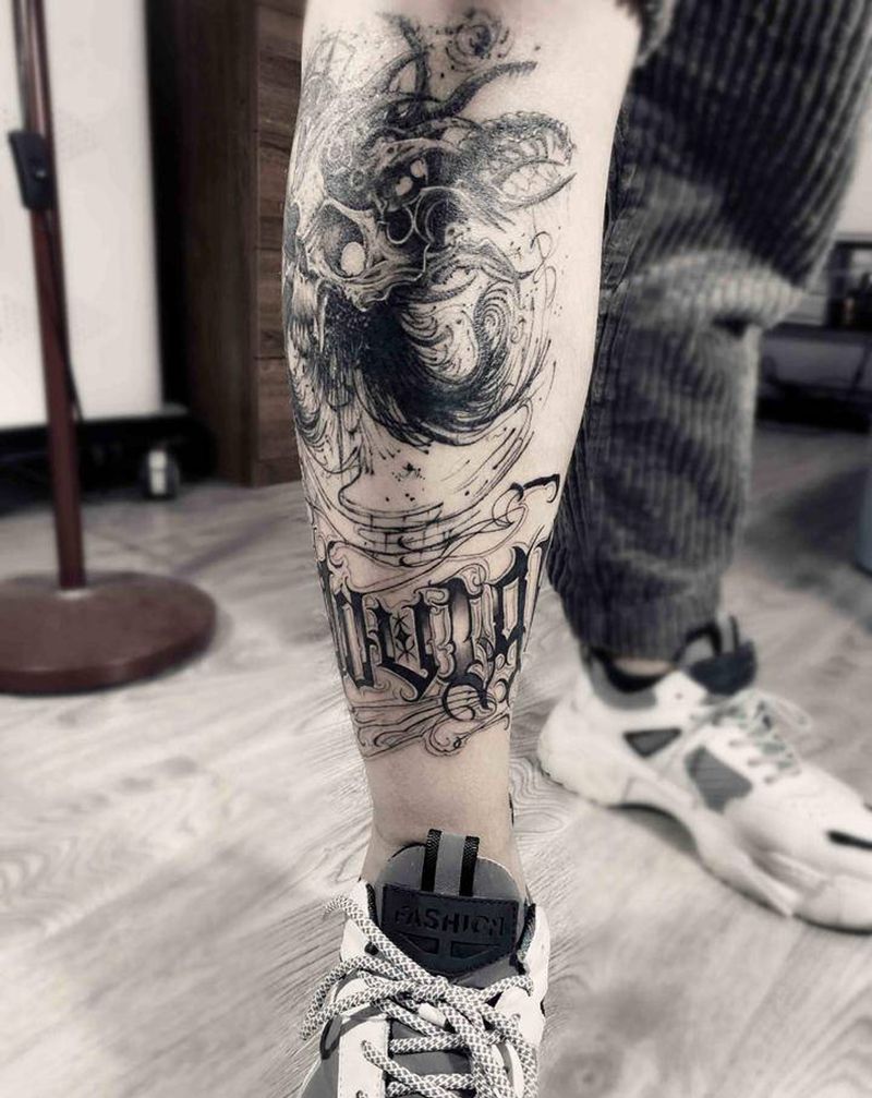 暗黑系 拼接 遮盖纹身图片_腿部花体字纹身图案