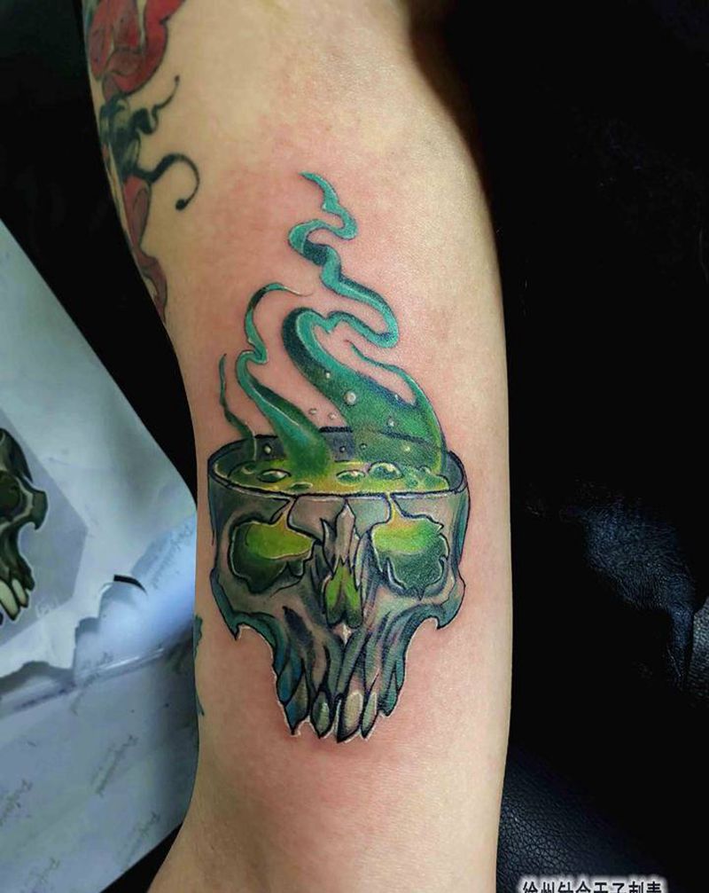 骷髅毒药纹身图片_手臂New School纹身图案