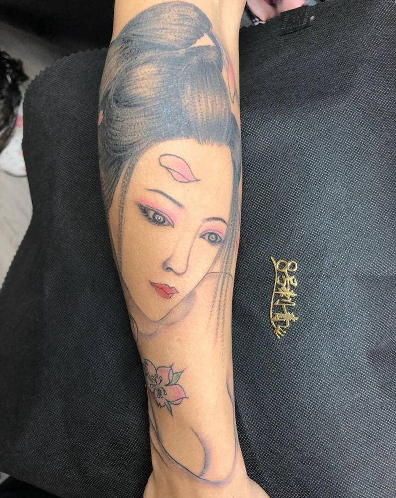 艺妓纹身图片_手臂新传统纹身图案