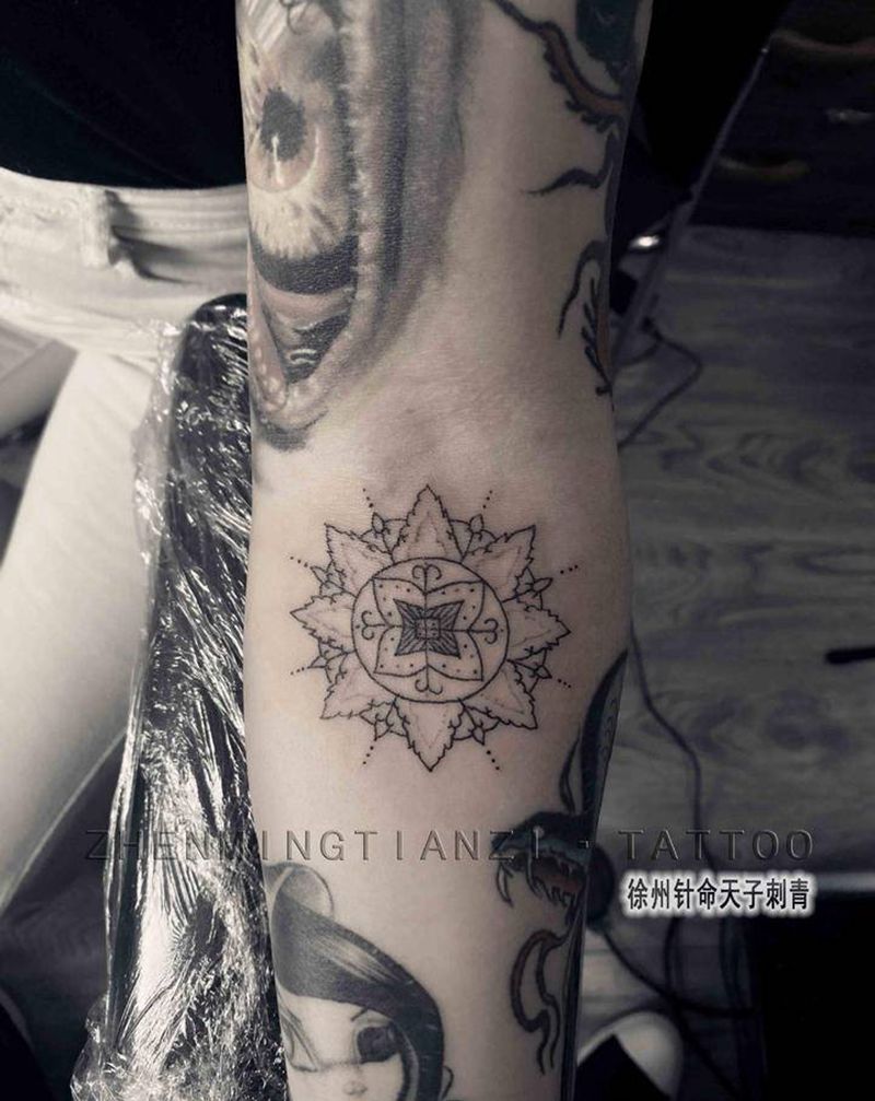 几何小图纹身图片_手臂几何纹身图案