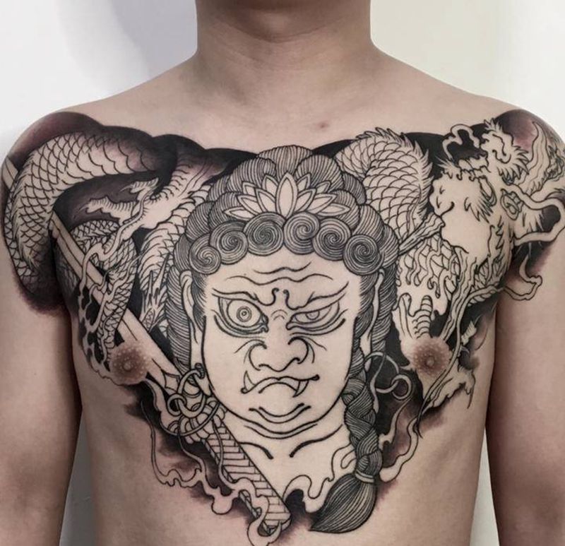 不动明王纹身图片_胸部纹身图案