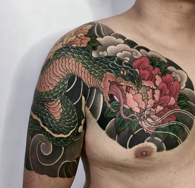 蛇 牡丹纹身图片_手臂纹身图案