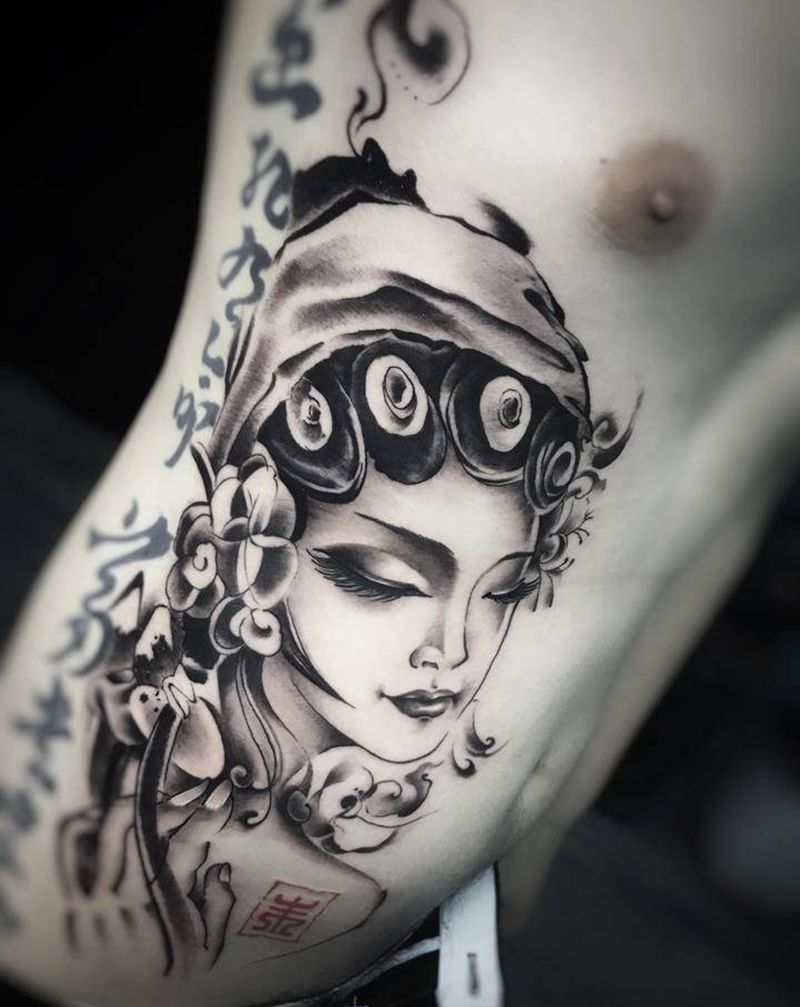 花旦纹身图片_腹部腰部新传统水墨花旦艺妓美女纹身图案