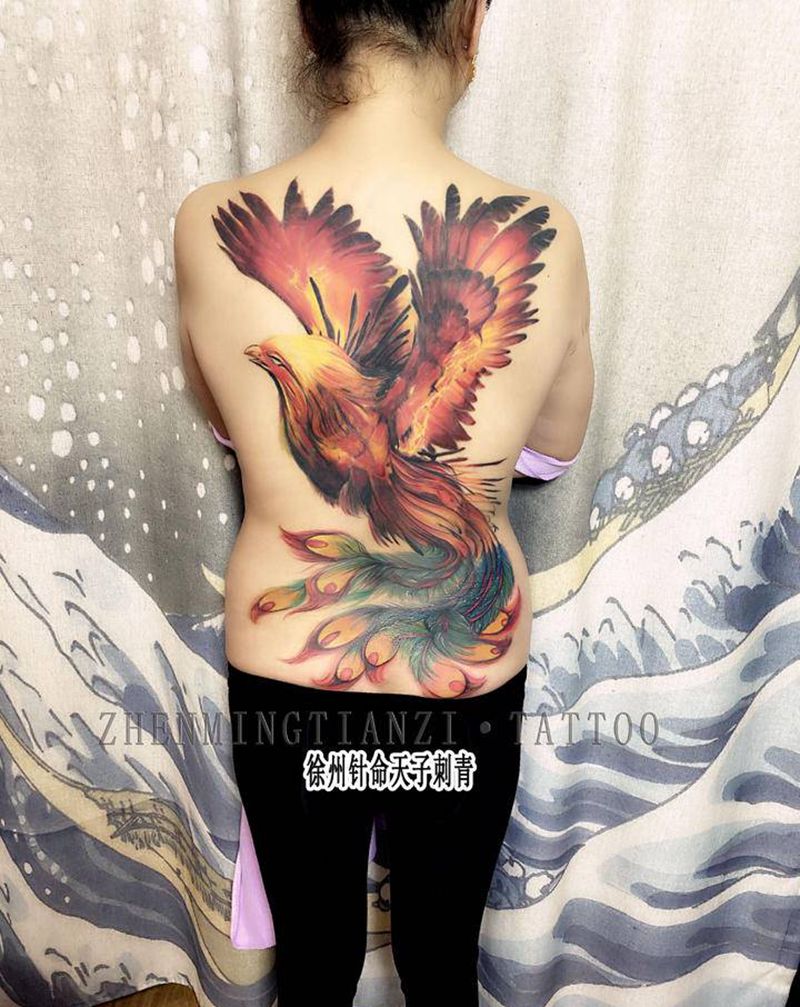 凤凰 未完成纹身图片_背部欧美写实纹身图案
