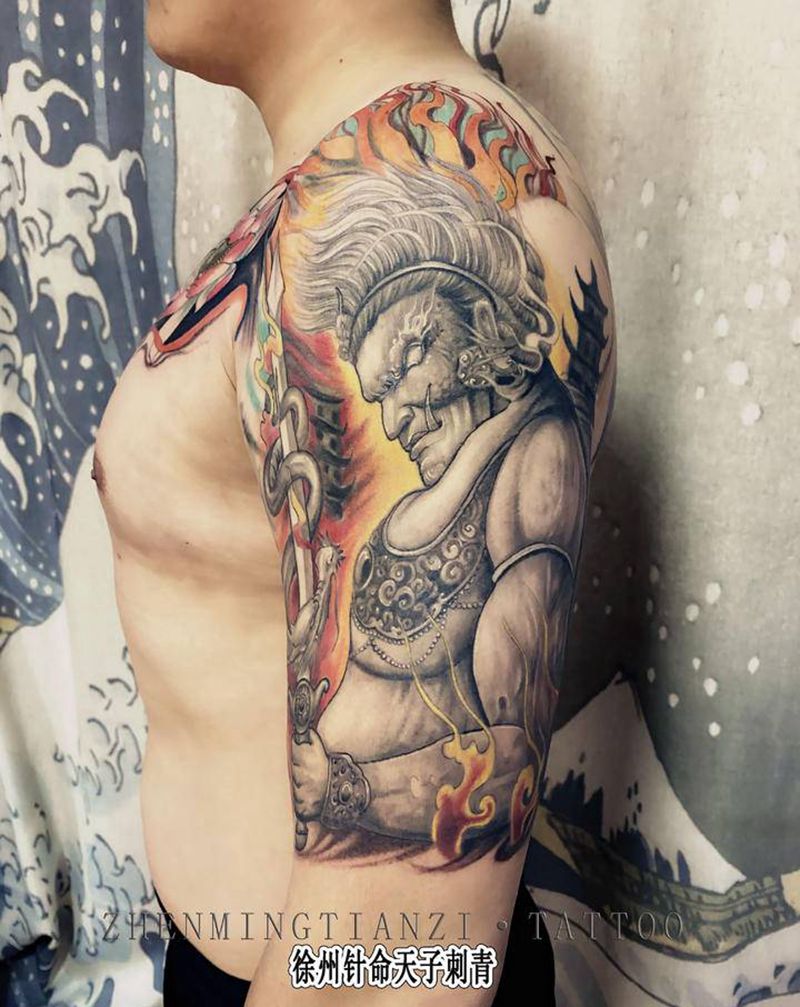 不动明王半甲纹身图片_手臂胸部新传统纹身图案