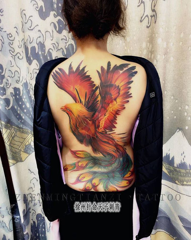 凤凰 未完成纹身图片_背部欧美写实纹身图案