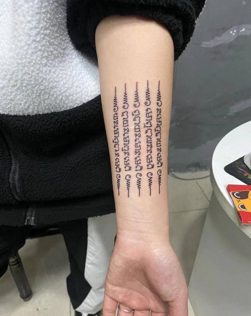 集美作品纹身图片_胸部手部纹身图案