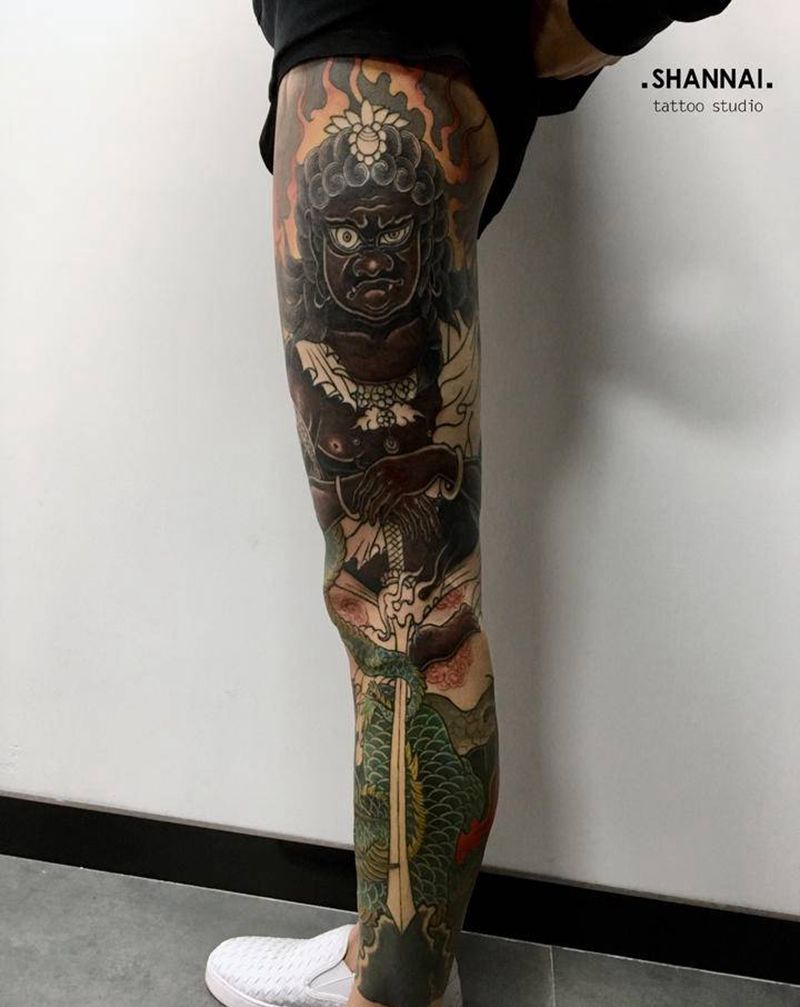 不动明王纹身图片_腿部新传统纹身图案