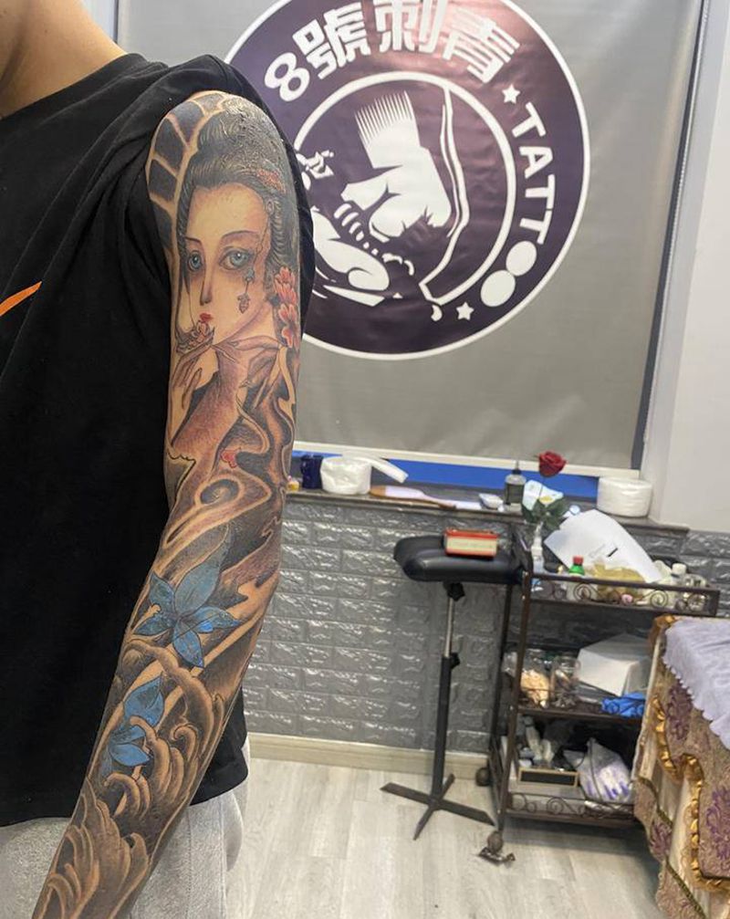 艺妓花臂纹身图片_手臂新传统纹身图案