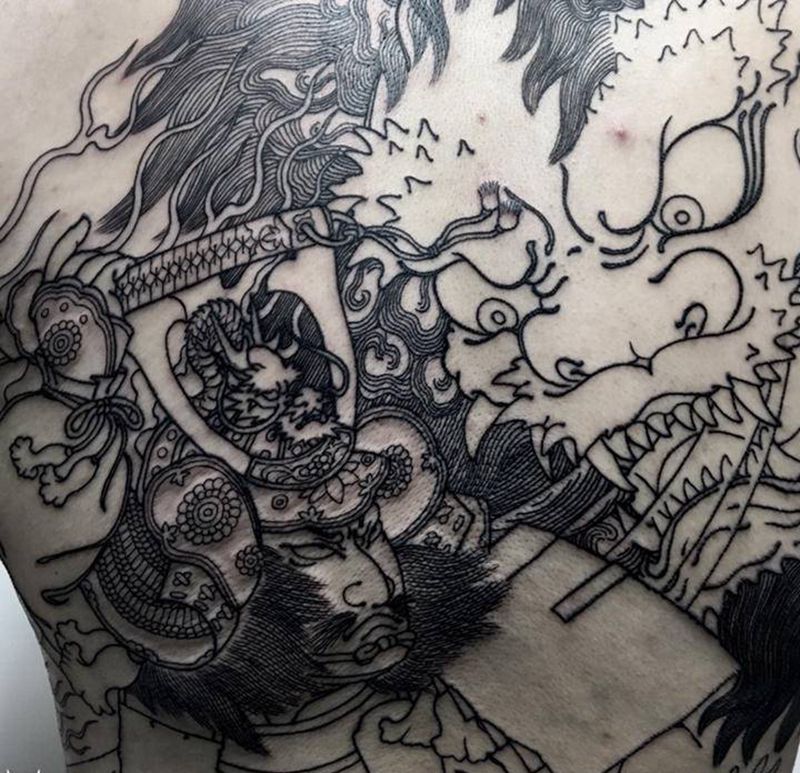 酒吞纹身图片_背部老传统纹身图案