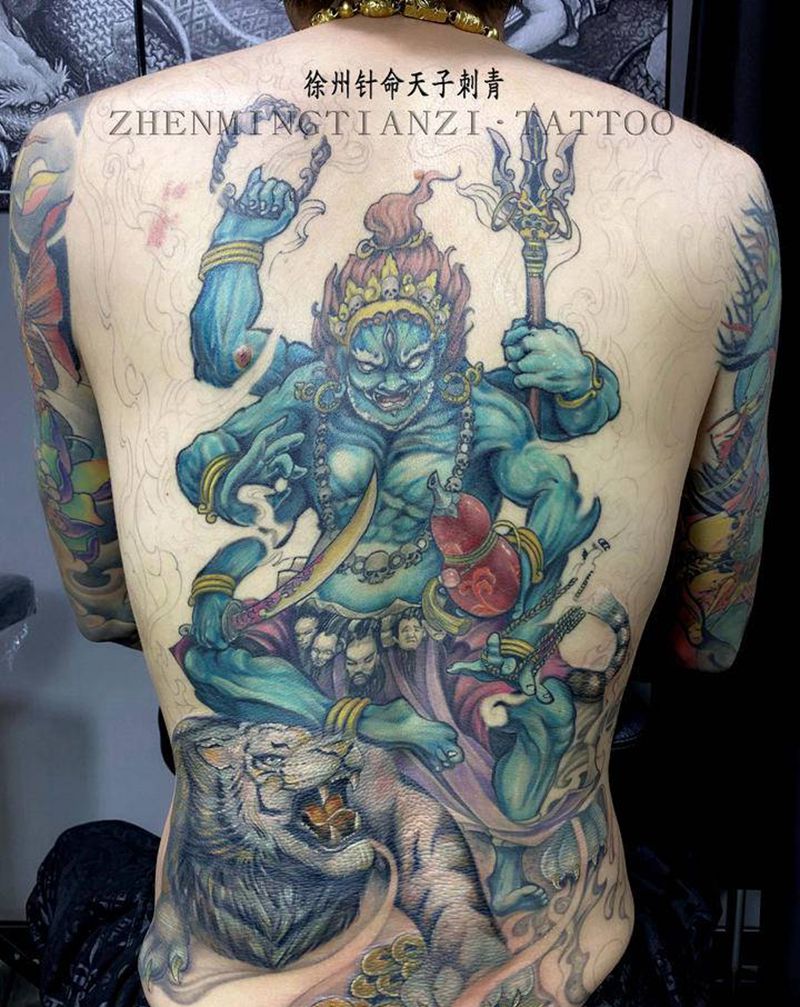 未完成纹身图片_背部新传统纹身图案