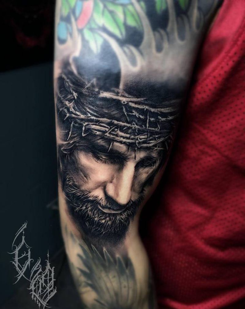 耶稣纹身图片_手臂欧美写实超写实纹身图案