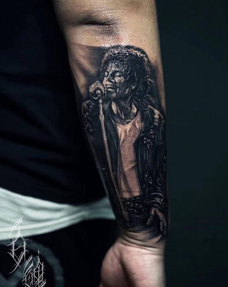 迈克尔杰克逊纹身图片_手臂欧美写实纹身图案
