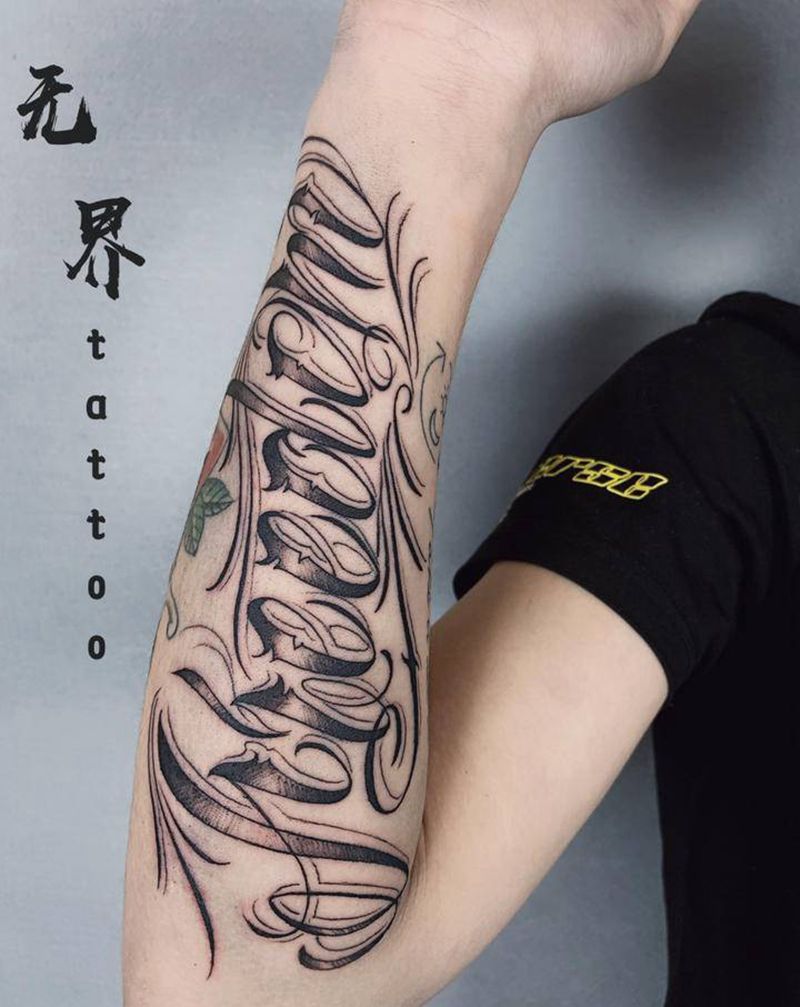 花体英文纹身图片_手臂花体字小臂拼接奇卡诺纹身图案