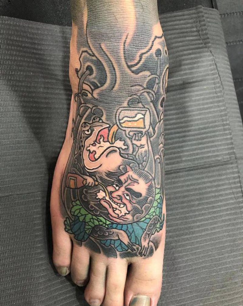 蛤蟆纹身图片_脚部老传统纹身图案