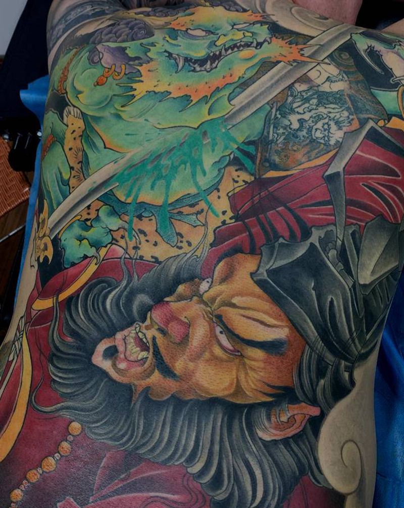 钟馗纹身图片_背部新传统纹身图案