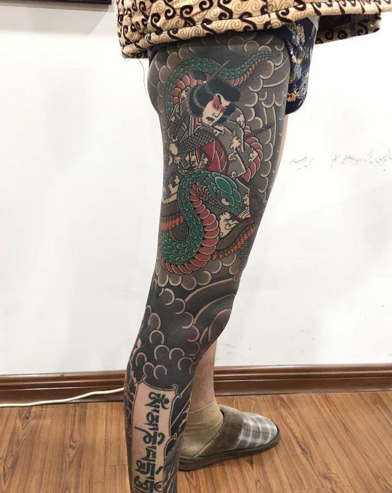 日式花腿纹身图片_臀部腿部老传统纹身图案