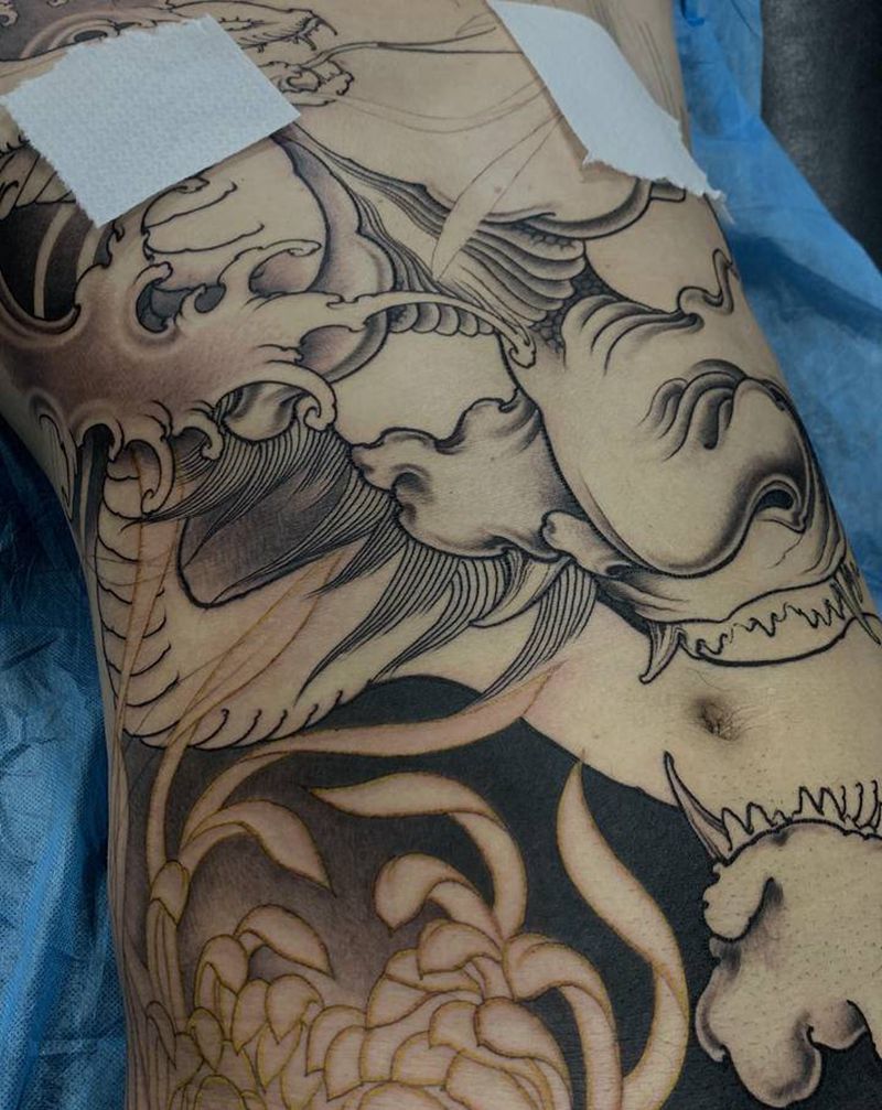 未完成般若 蛇纹身图片_腹部胸部新传统纹身图案