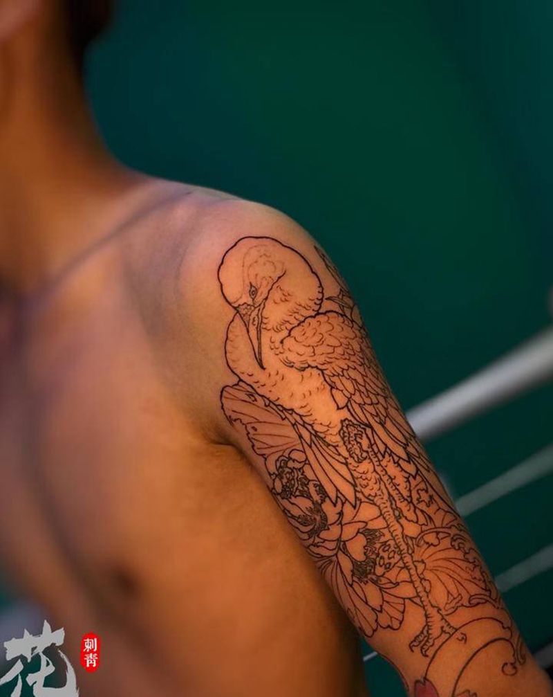 仙鹤纹身图片_手臂新传统仙鹤纹身图案