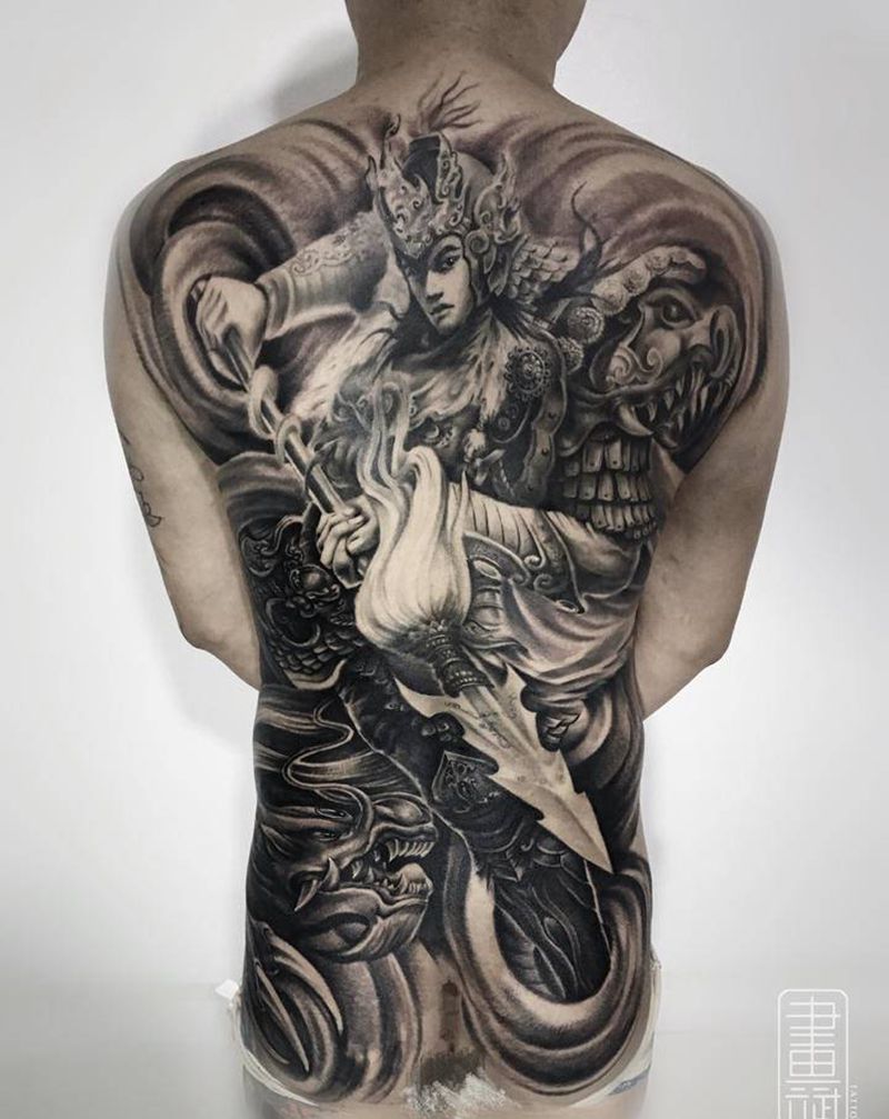 赵子龙纹身图片_背部欧美写实赵云龙临赵子龙纹身图案