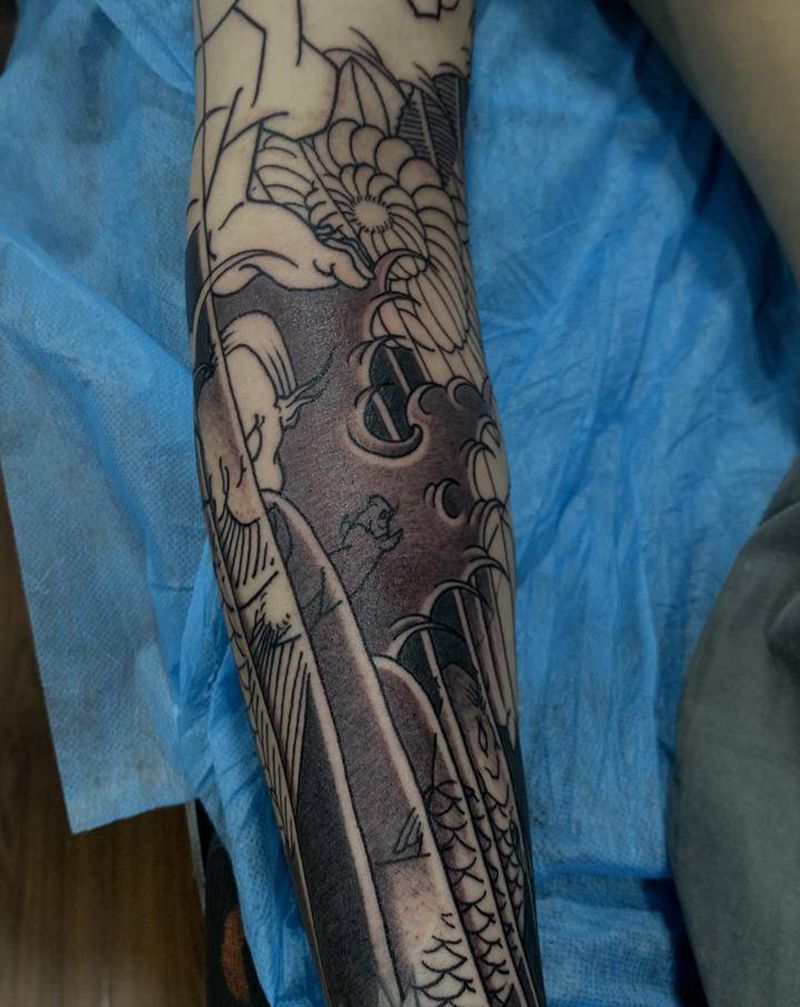 线条一半 雾一半纹身图片_老传统纹身图案