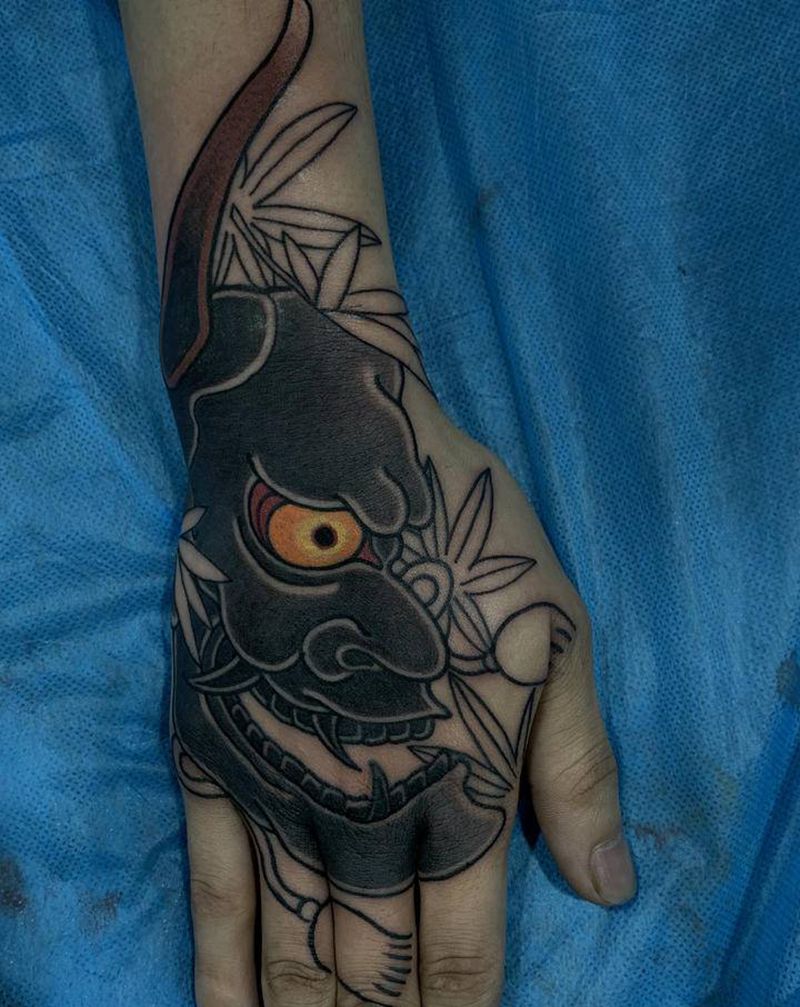 般若 未完纹身图片_手部老传统纹身图案