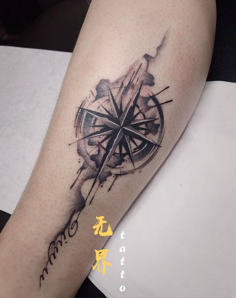 指南针纹身图片_腿部脚部水墨图腾指南针几何水墨纹身图案