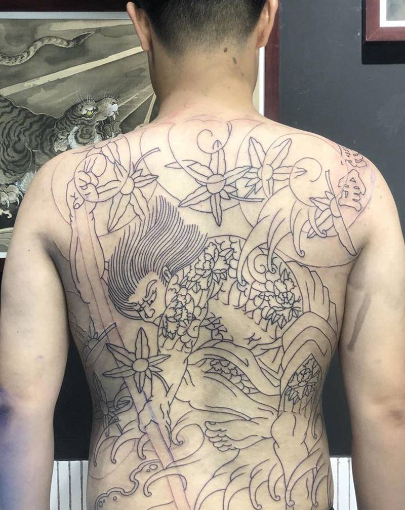 老传统浪里白条纹身图片_背部新传统纹身图案