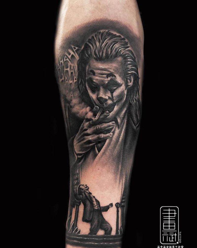 小丑纹身图片_手臂欧美写实小丑Joker杰昆纹身图案