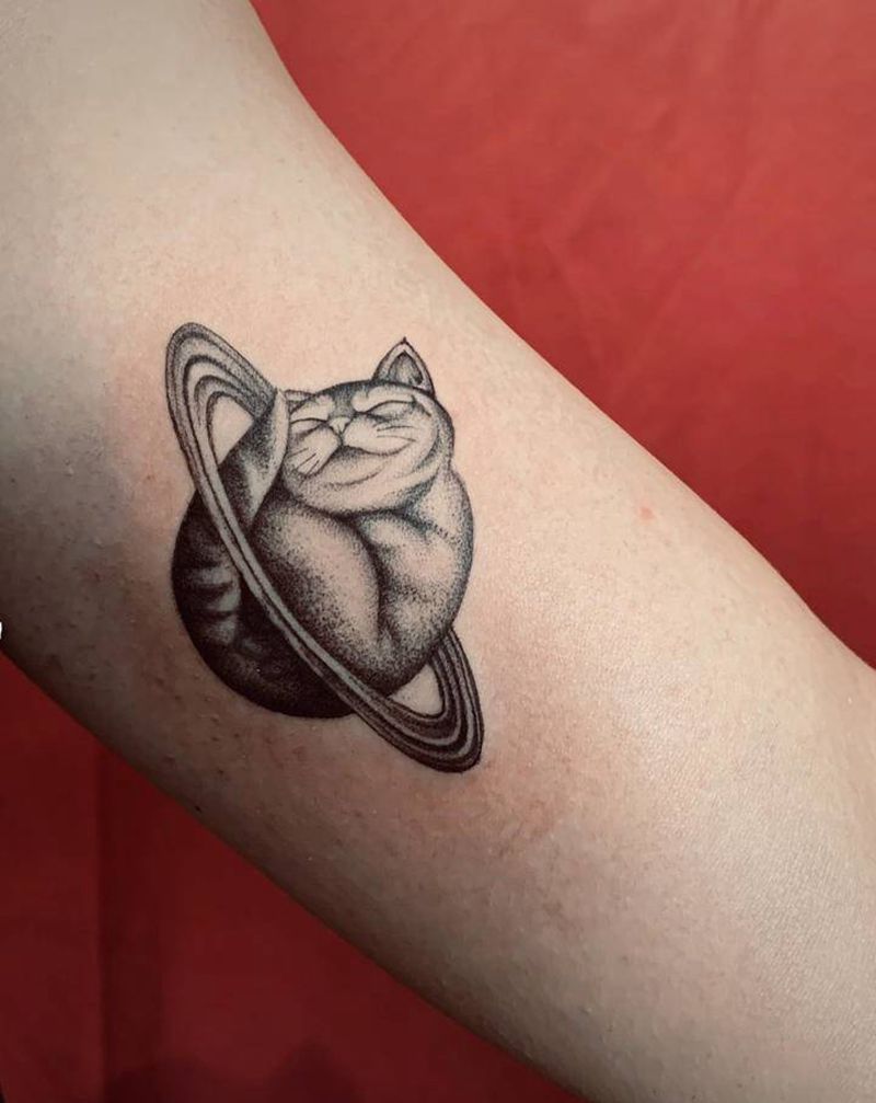 遮盖纹身图片_手臂点刺猫星球遮盖纹身图案