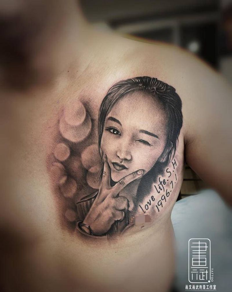 肖像纹身图片_胸部欧美写实肖像照片女友照片纹身图案