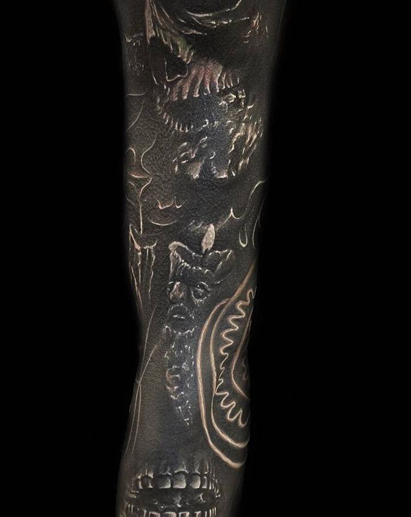 暴力遮盖纹身图片_手臂欧美写实暴力遮盖黑臂涂黑纹身图案