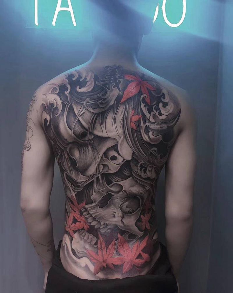 满背班若纹身图片_背部新传统班若骷髅纹身图案