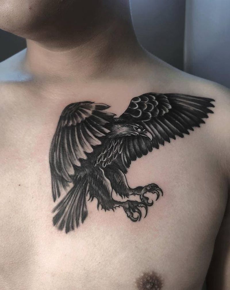 鹰遮盖纹身图片_胸部新传统欧美写实纹身图案