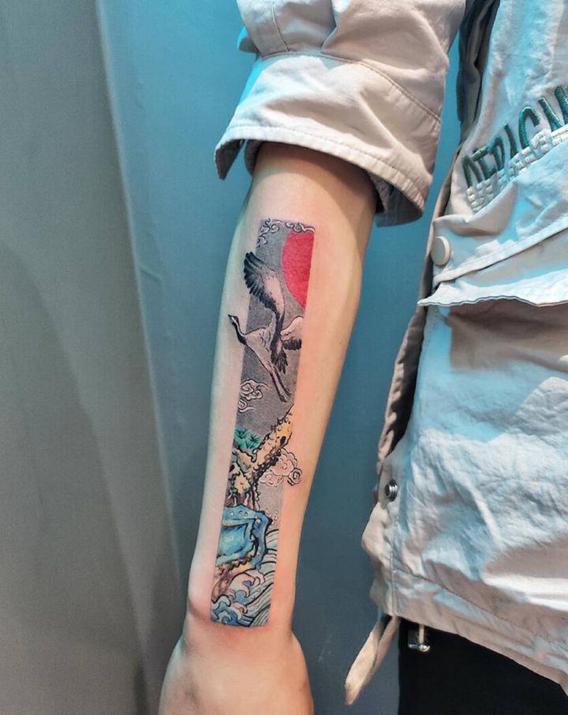 鹤纹身图片_手臂新传统水墨纹身图案