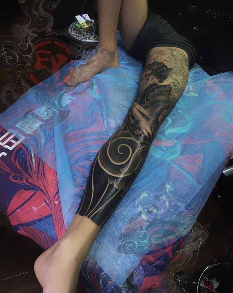 日式大花腿进行中纹身图片_腿部纹身图案