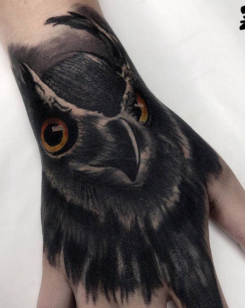 猫头鹰纹身图片_手部欧美写实遮盖纹身图案