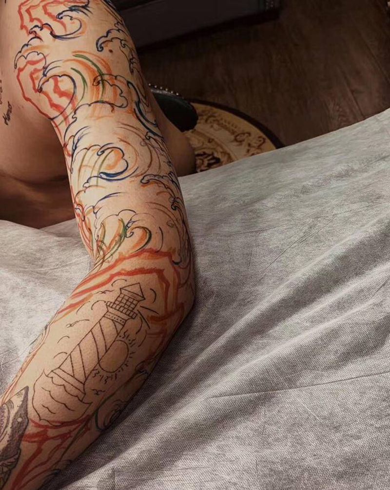 花臂遮盖添加纹身图片_手臂新传统纹身图案