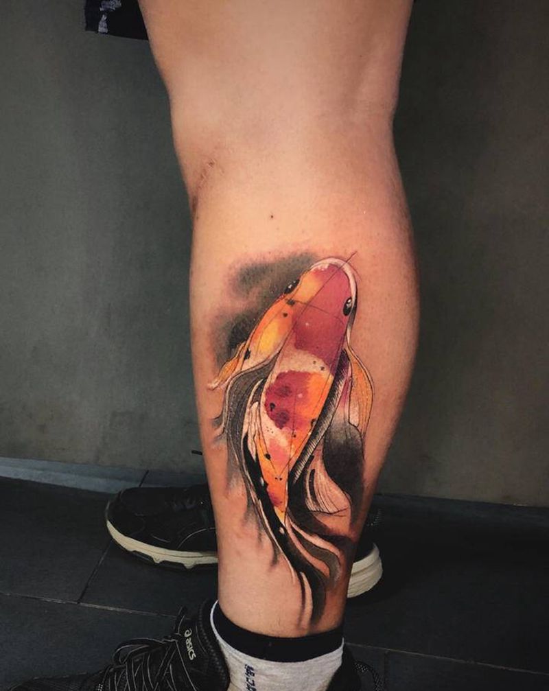 锦鲤纹身图片_腿部水墨纹身图案