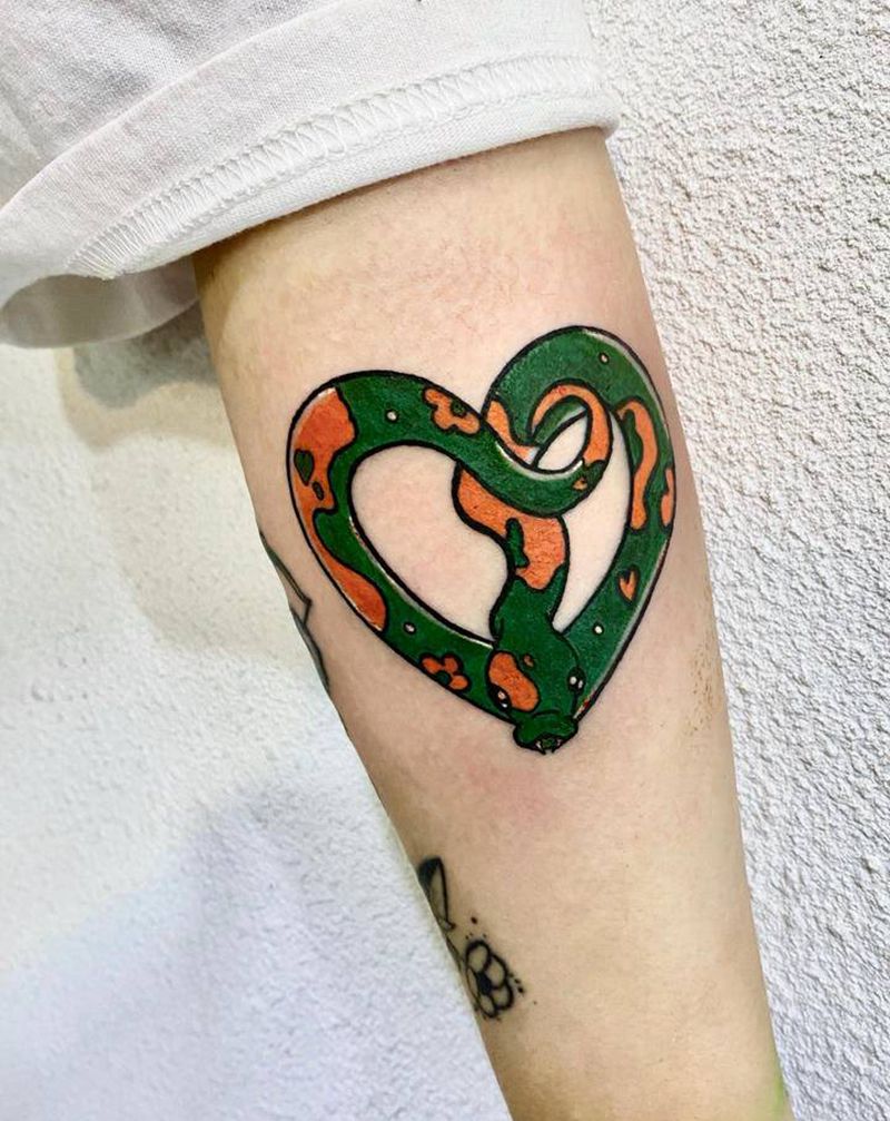 可爱小蛇纹身图片_手臂New School纹身图案