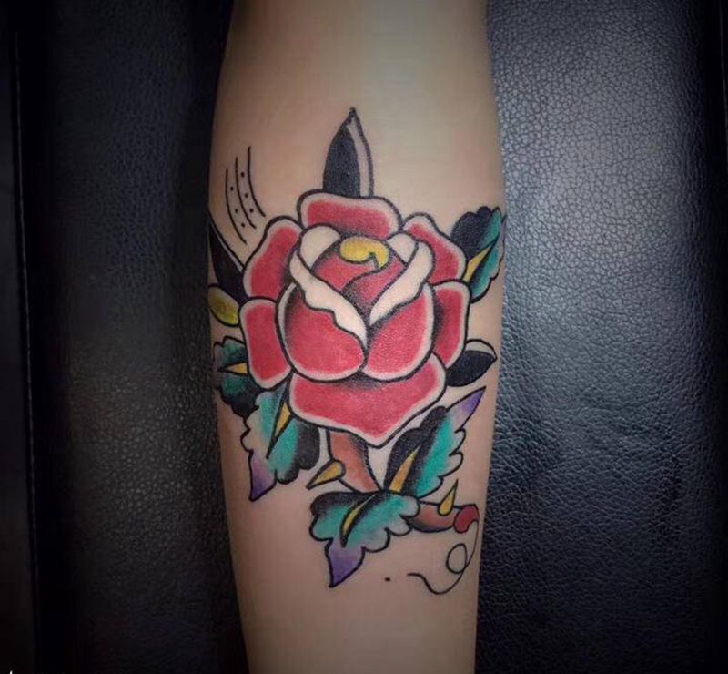 oldschool花纹身图片_手臂Old School纹身图案