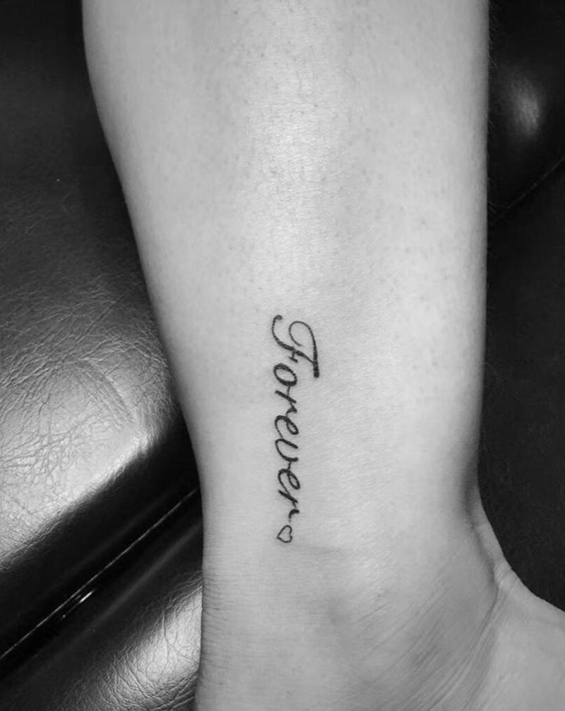 英文字母纹身图片_腿部纹身图案